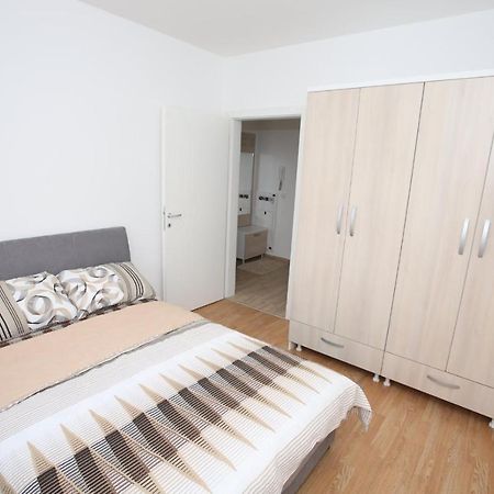 Fast Sleep & Go 3 Apartman Paraćin Kültér fotó
